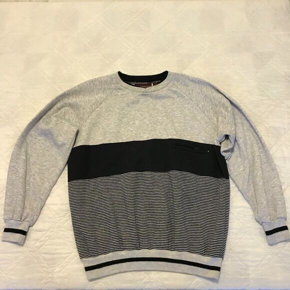 Traditional‎ Classics gray and black sweatshirt w/ pocket XL - Picture 1 of 3